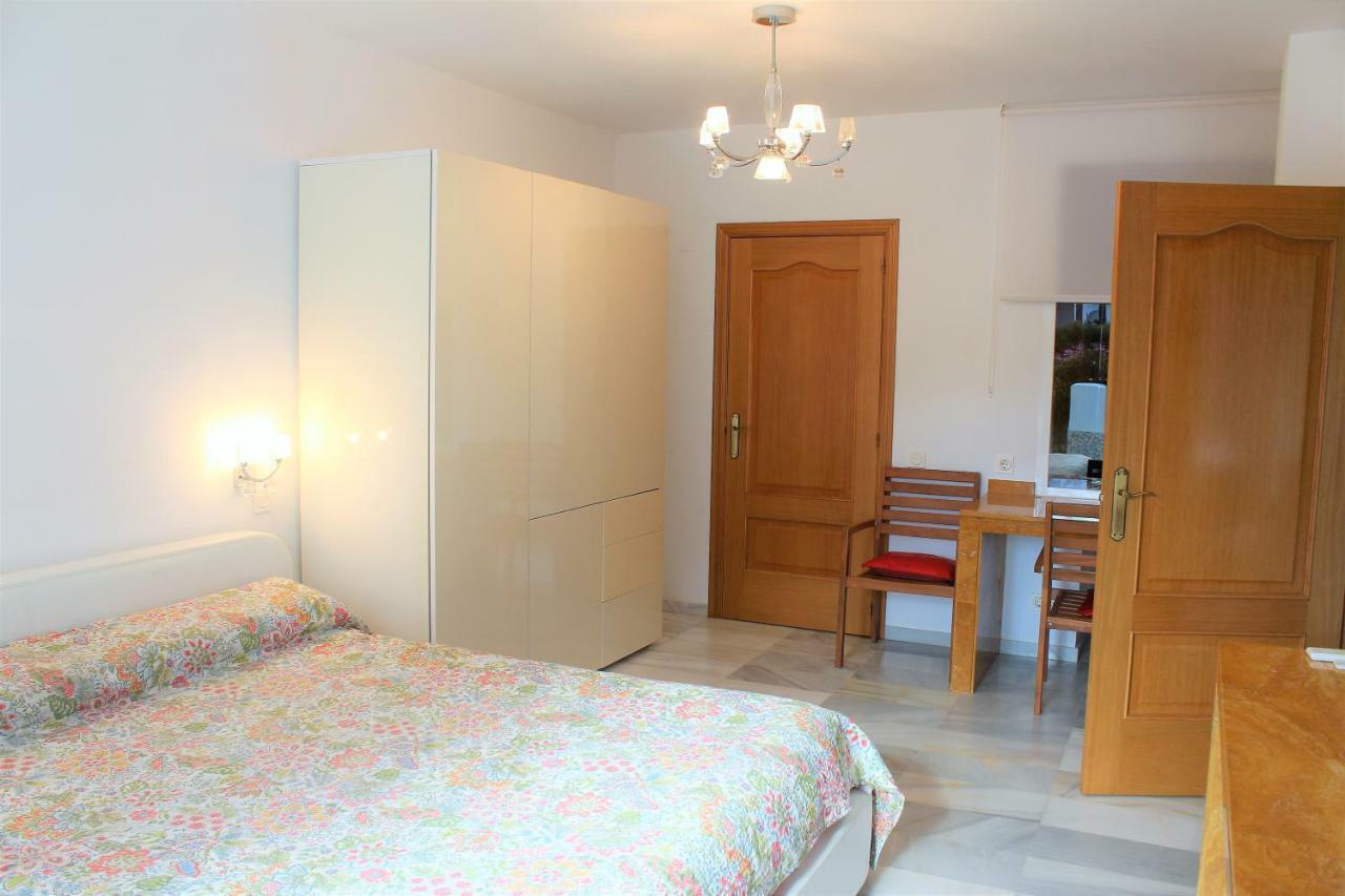Alcazaba Beach Apartment 3302 Естепона Екстериор снимка
