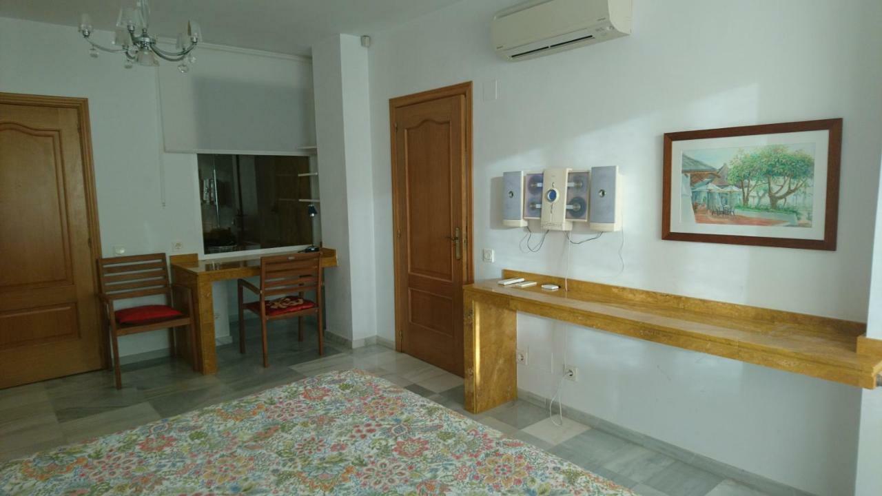 Alcazaba Beach Apartment 3302 Естепона Екстериор снимка
